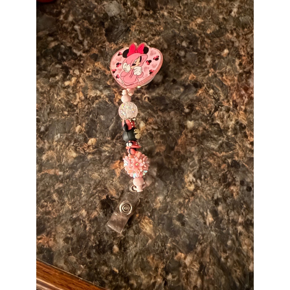 Disney Minnie Mouse Retractable Badge Reel Pink Heart Beaded ID Holder  Clip